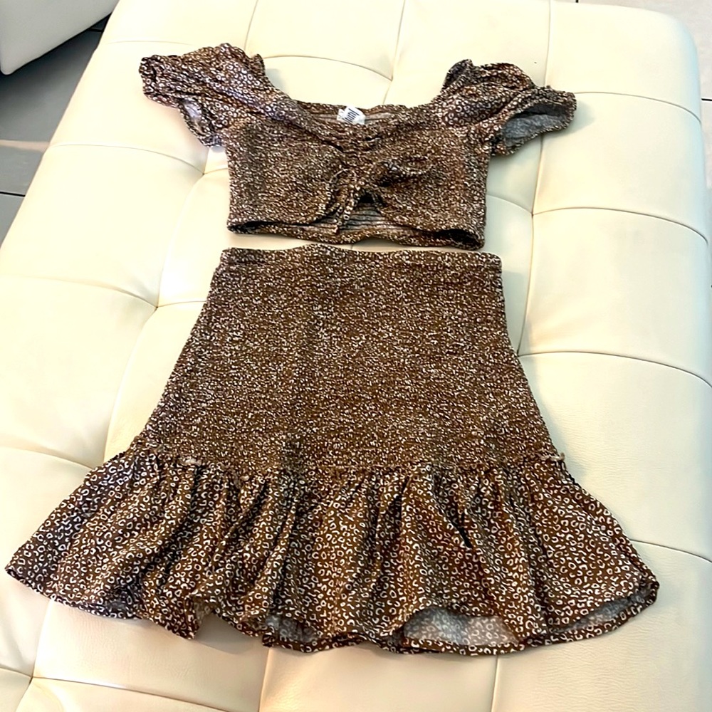 2 peices crop top and skirt